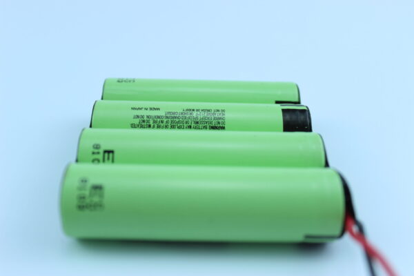 14.8V 3.4Ah 4S1P Lithium ion Battery Pack - 图片 2